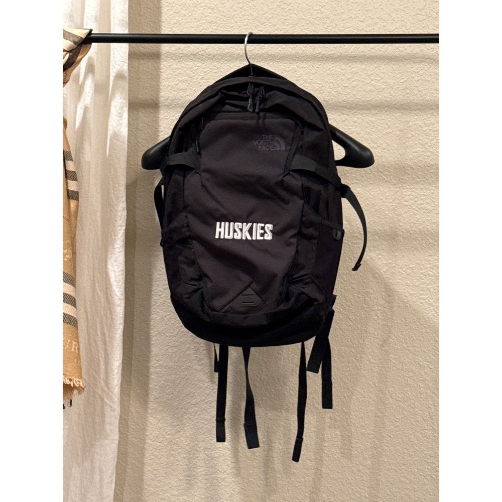 The North Face Fall Line Backpack Black Huskies Embroidered FlexVent Daypack